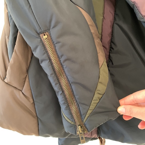 BCBG MaxAzria Runway Coat - Picture 7 of 13